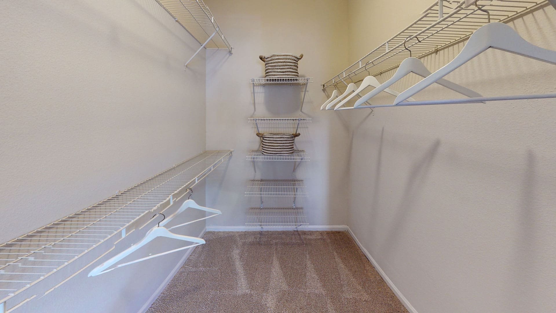 The-Preserve-at-Tampa-Palms-2B-Closet